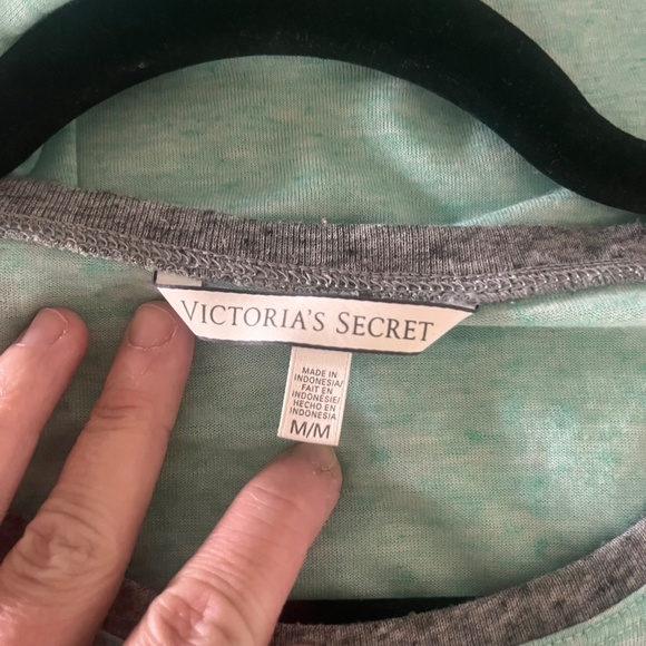 Victoria Secret Women's Green and Gray Sleeveless Tank Size M - Picture 3 of 3